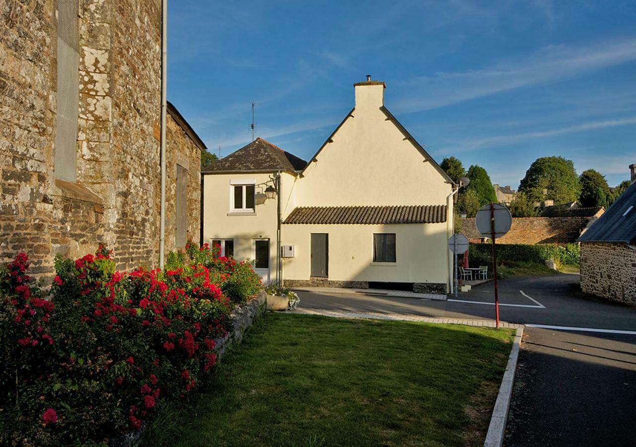 Plélauff Auberge Le Canard Qui Rit מראה חיצוני תמונה